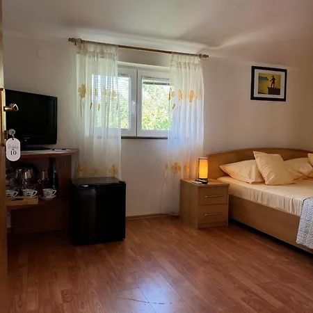 Gæstehus Pag Vero 3*