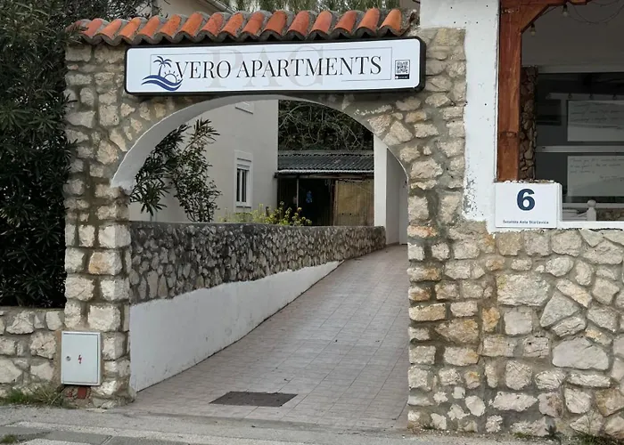 Pag Vero Πανσιόν
