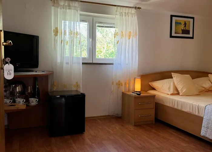 Πανσιόν Pag Vero 3*