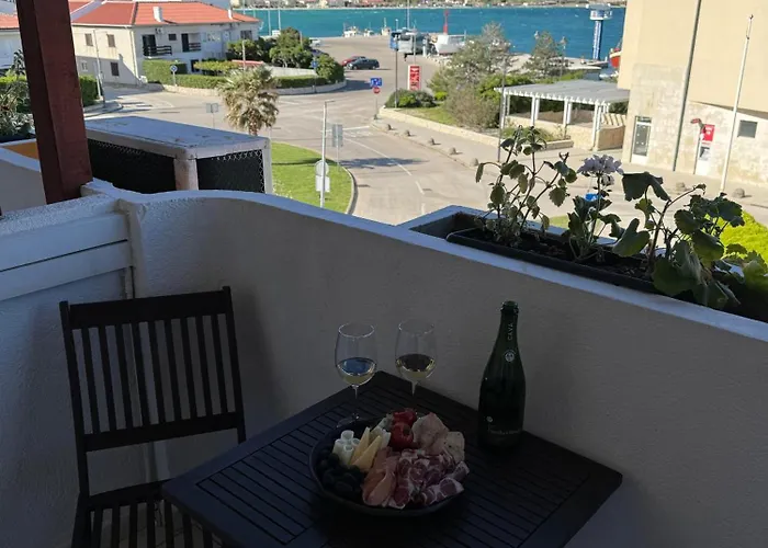Pag Vero Πανσιόν Pag Town